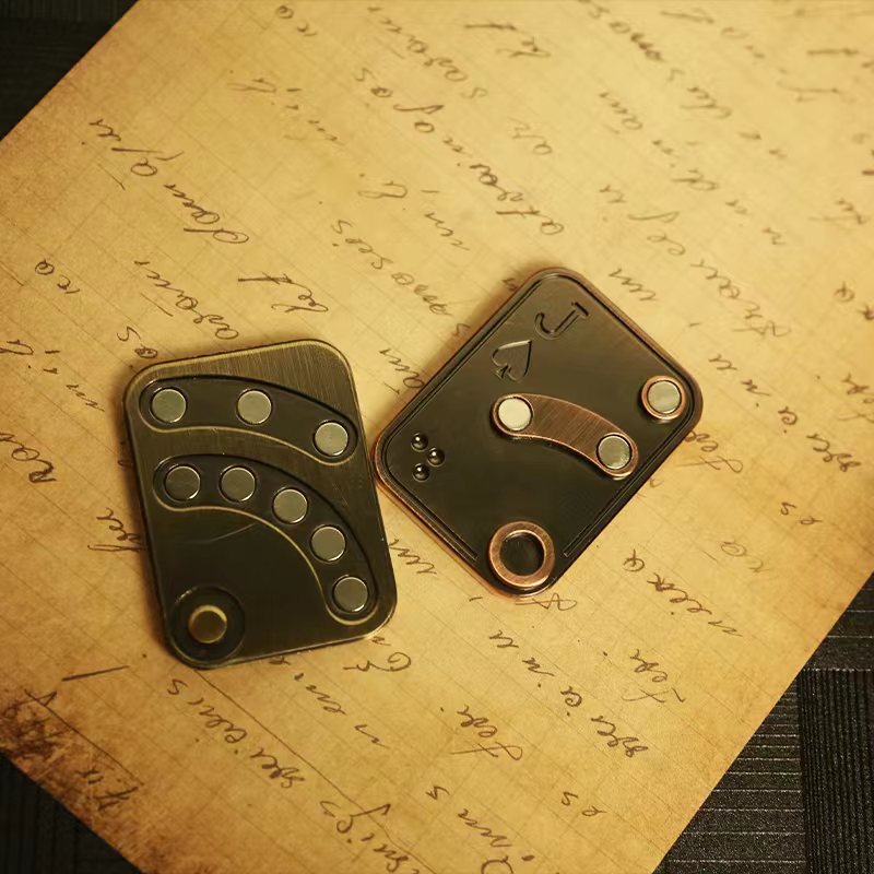 Poker J  Metal Skull Magnetic  – Fidget Spinner Bearing Bewertung und Preis